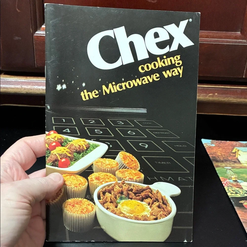 Vintage six piece assorted Cookbook magazines
